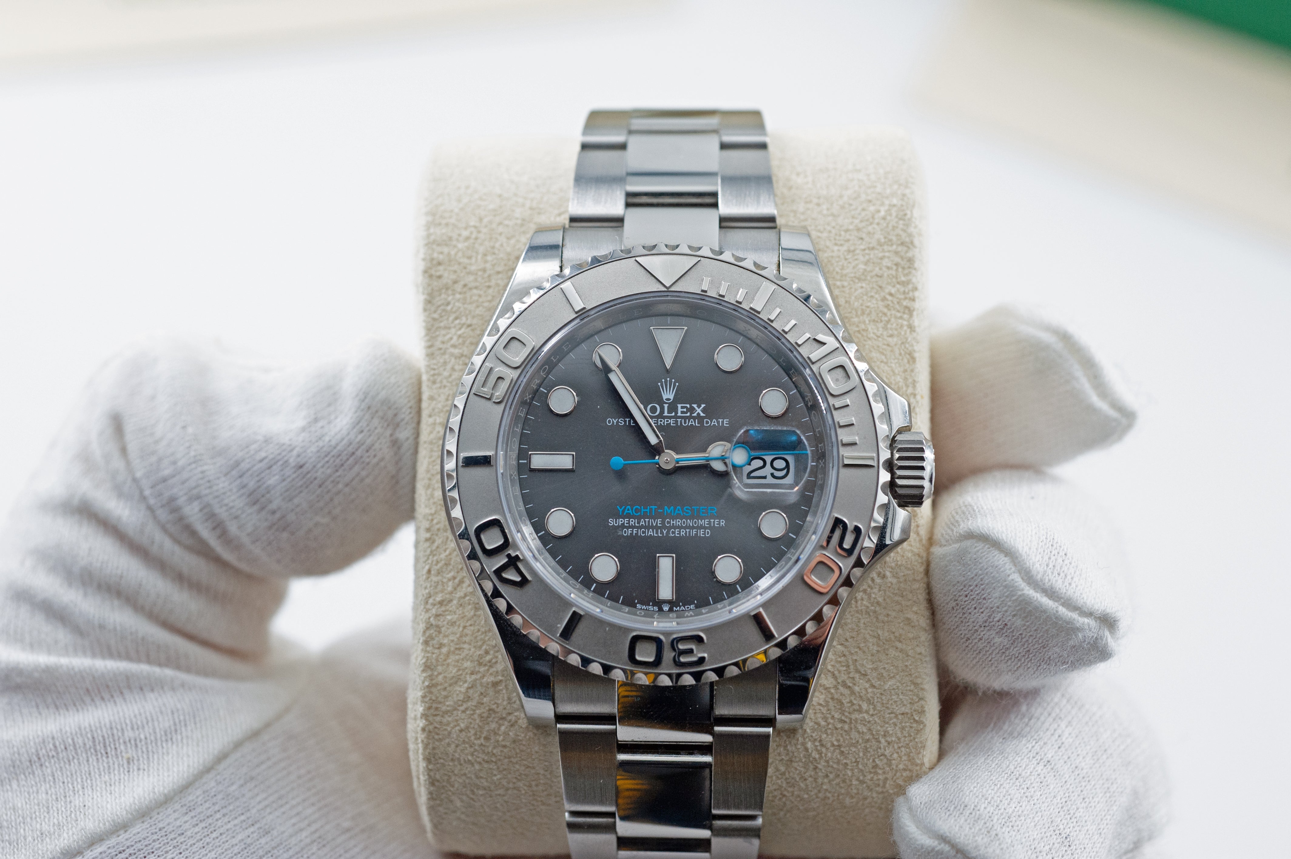 Rolex Yachtmaster 40 Rhodium I 07/2025 I neuwertig & unpoliert I Full Set incl EKR I Ref. 126622