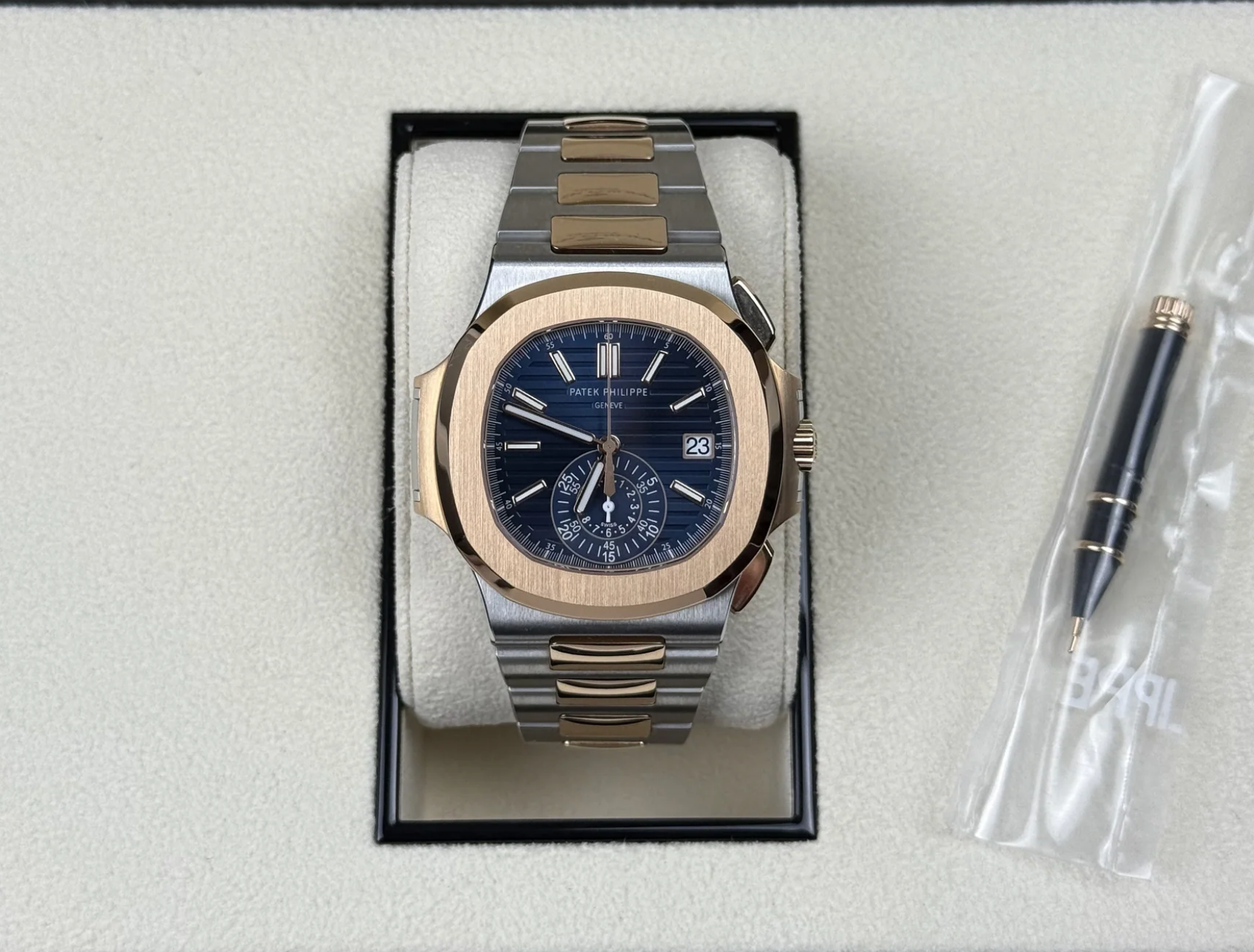 Patek Philippe Nautilus I ungetragen I 10/2022 I Ref. 5980/1AR-001