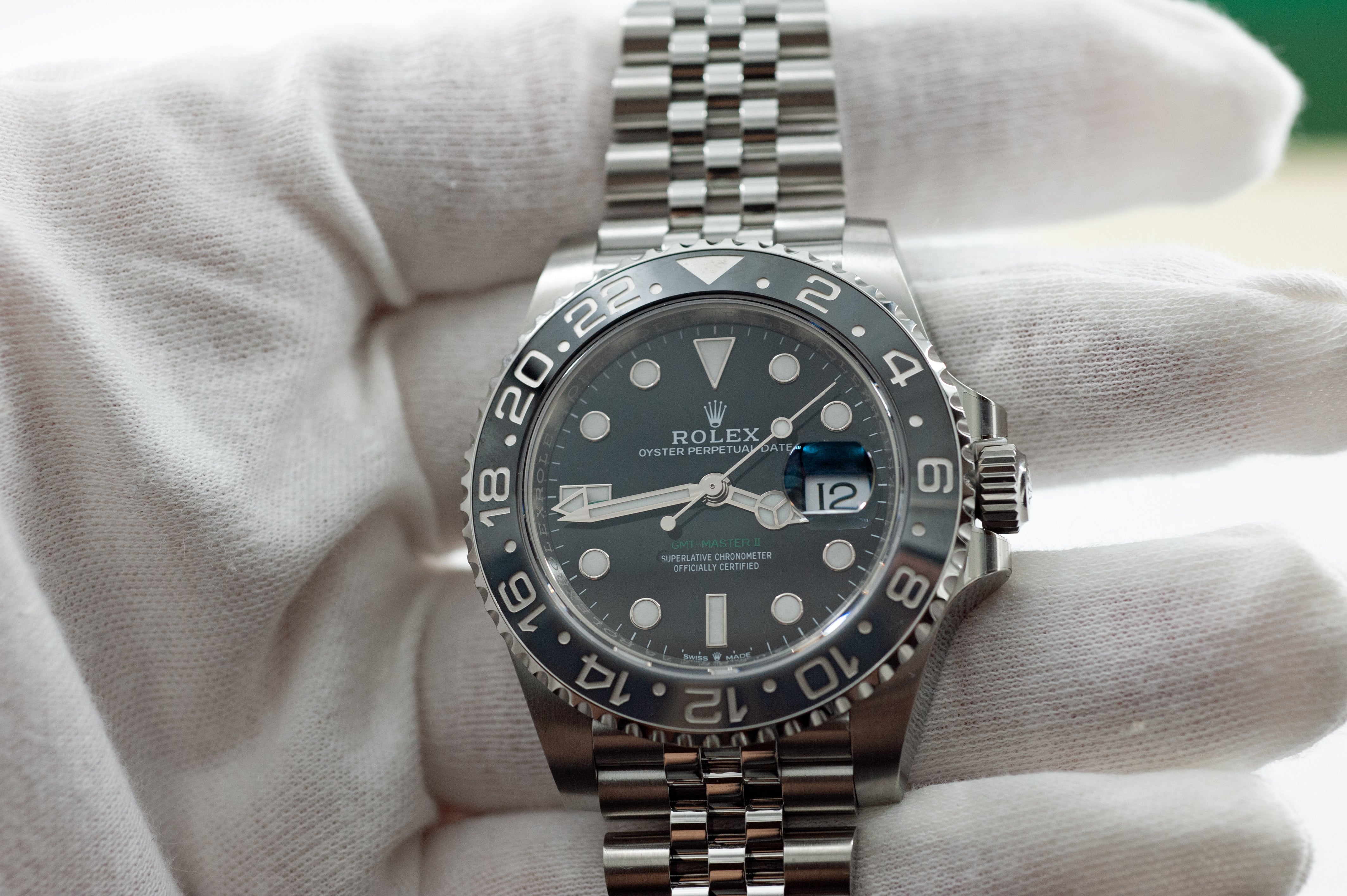 Rolex GMT-Master II 'Bruce Wayne' I Ref. 126710 GRNR I 04/2026 I ungetragen und teilverklebt I Full Set