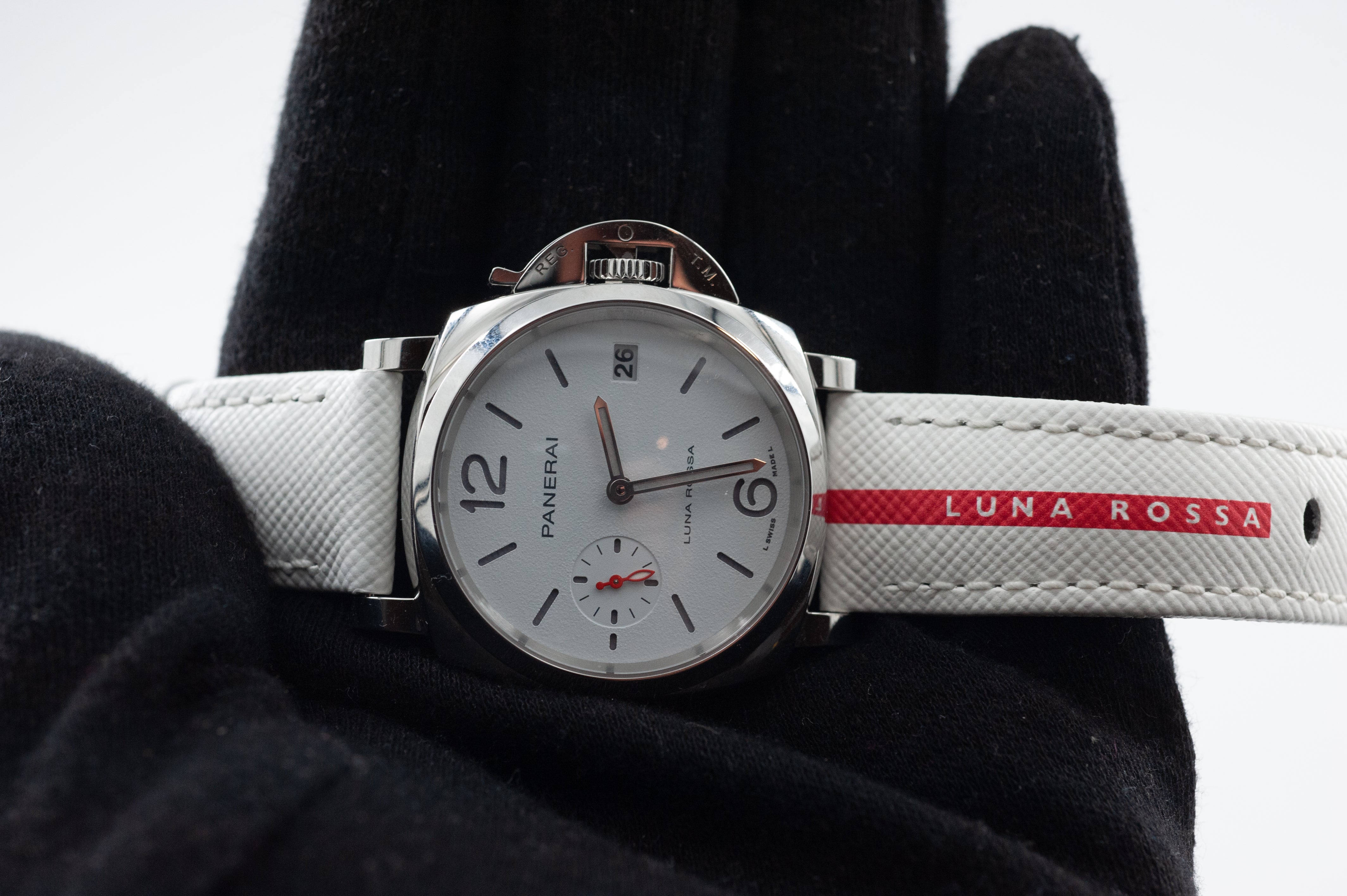 Panerai Luminor Due Luna Rossa 38mmI Ref. PAM01378 I