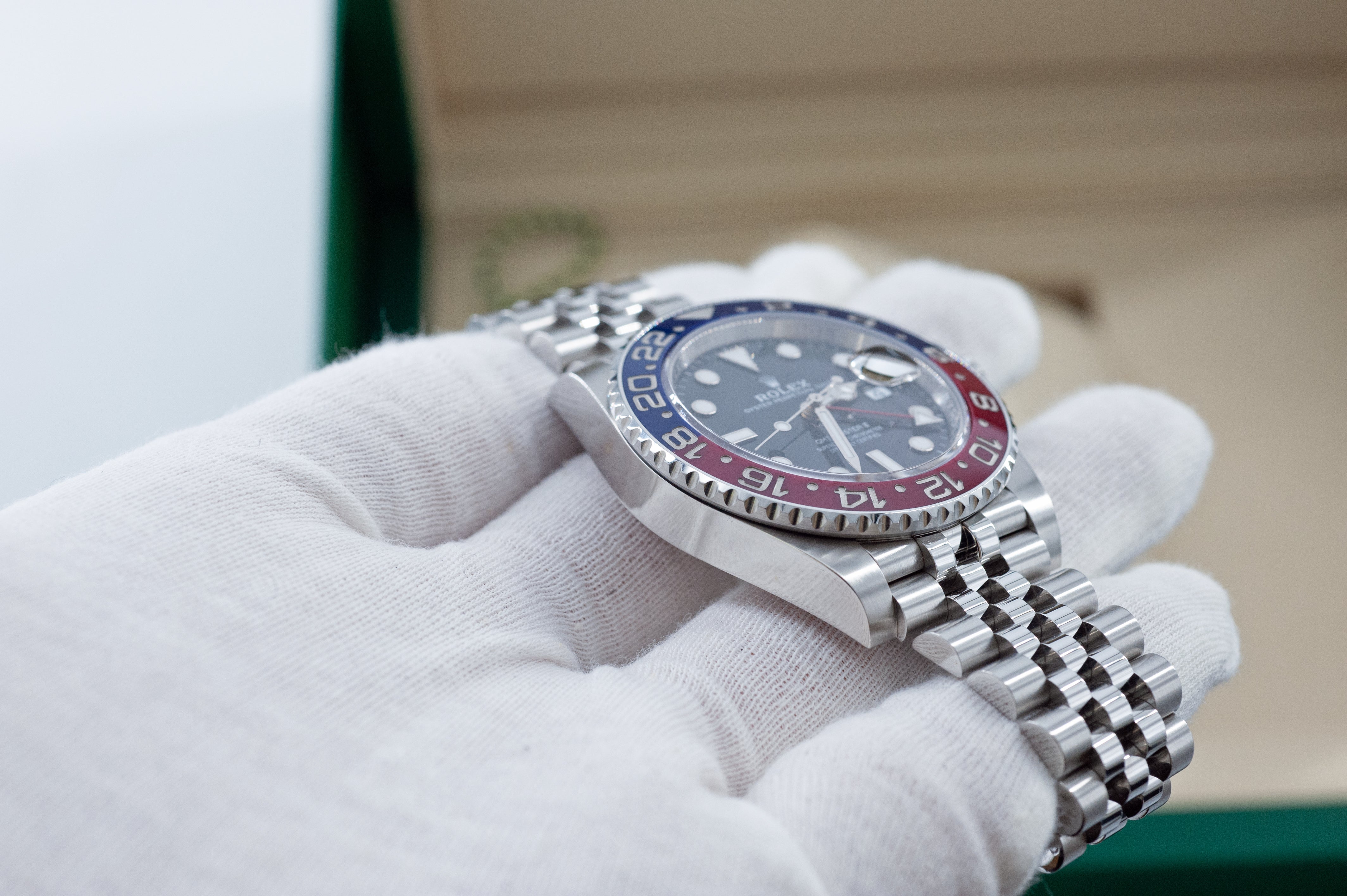 Rolex GMT-Master II Pepsi I Ref. 126710 BLRO I neuwertig I Full Set