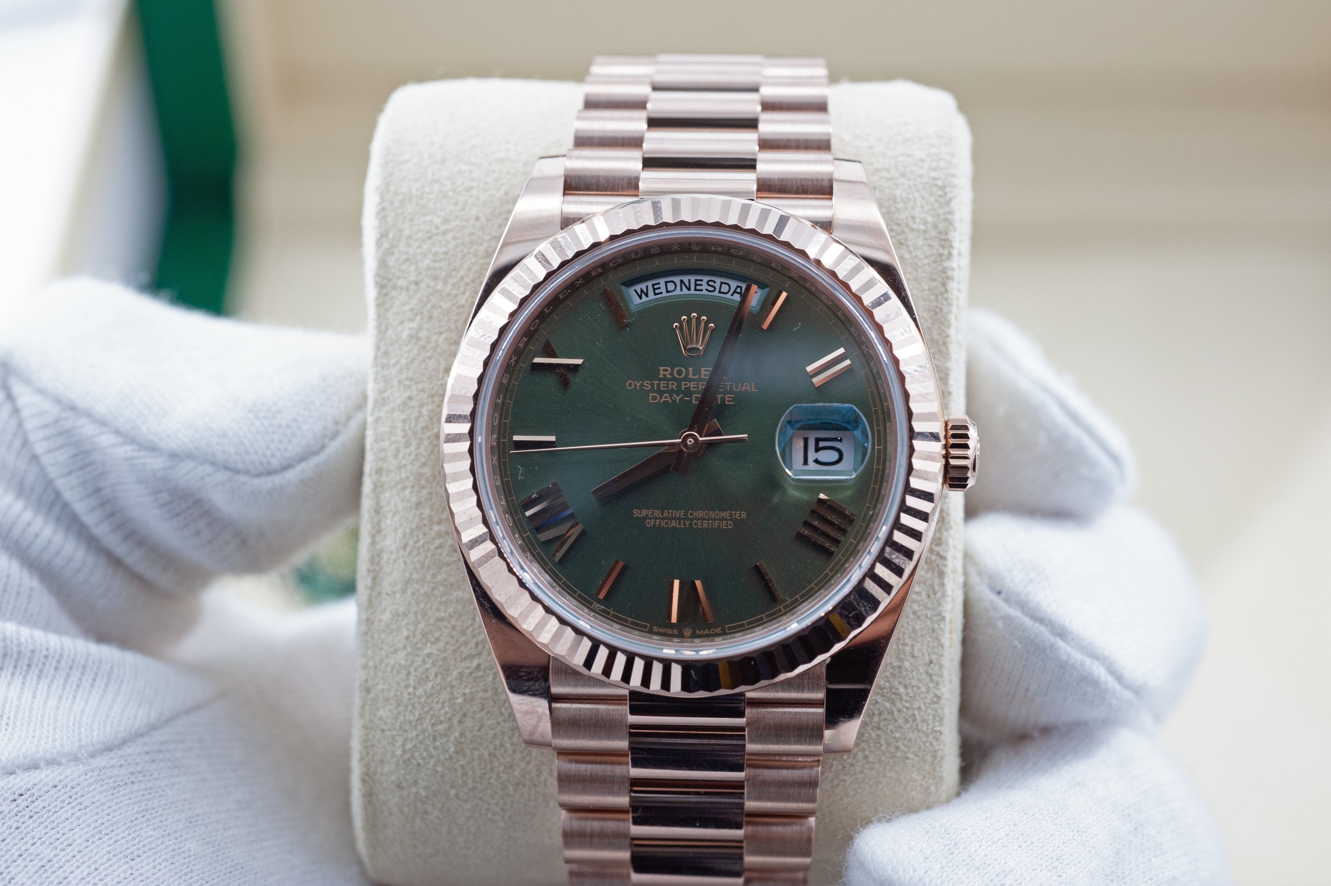 Rolex Day Date Olive Dial I ungetragen I Full Set incl EKR I 12/2023